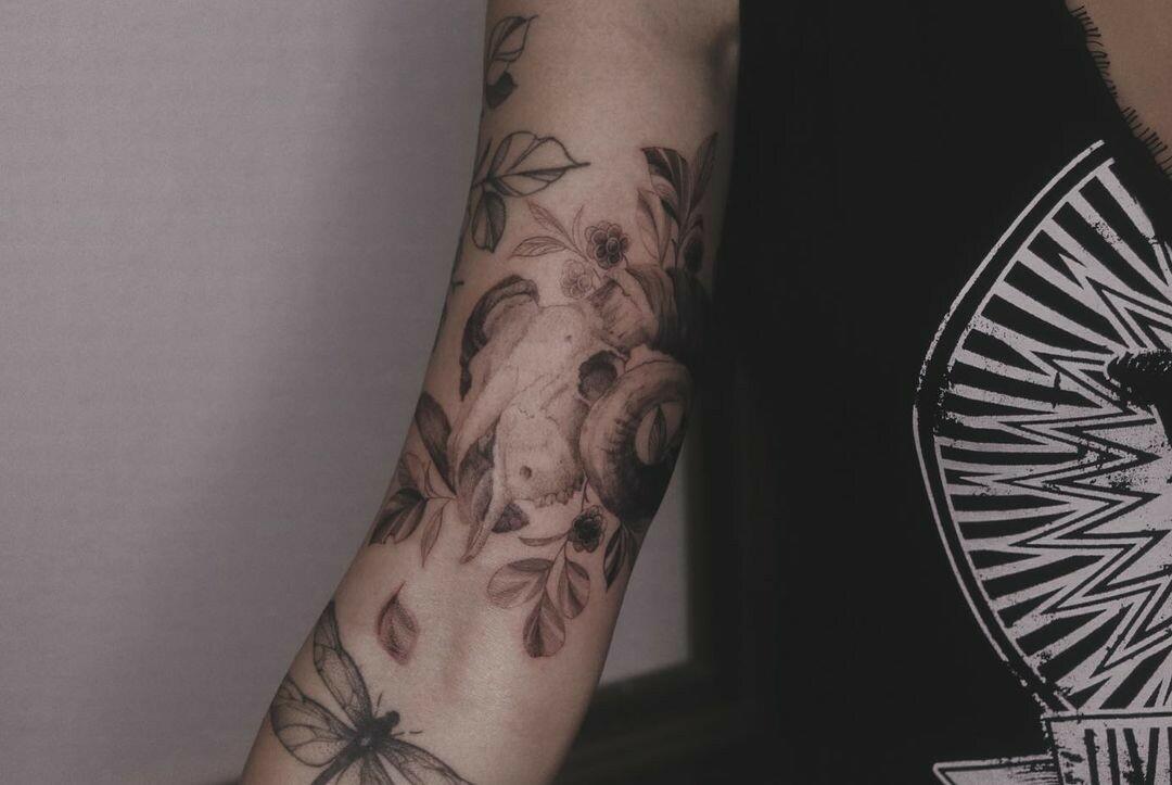 Inksearch tattoo Joasia Luna