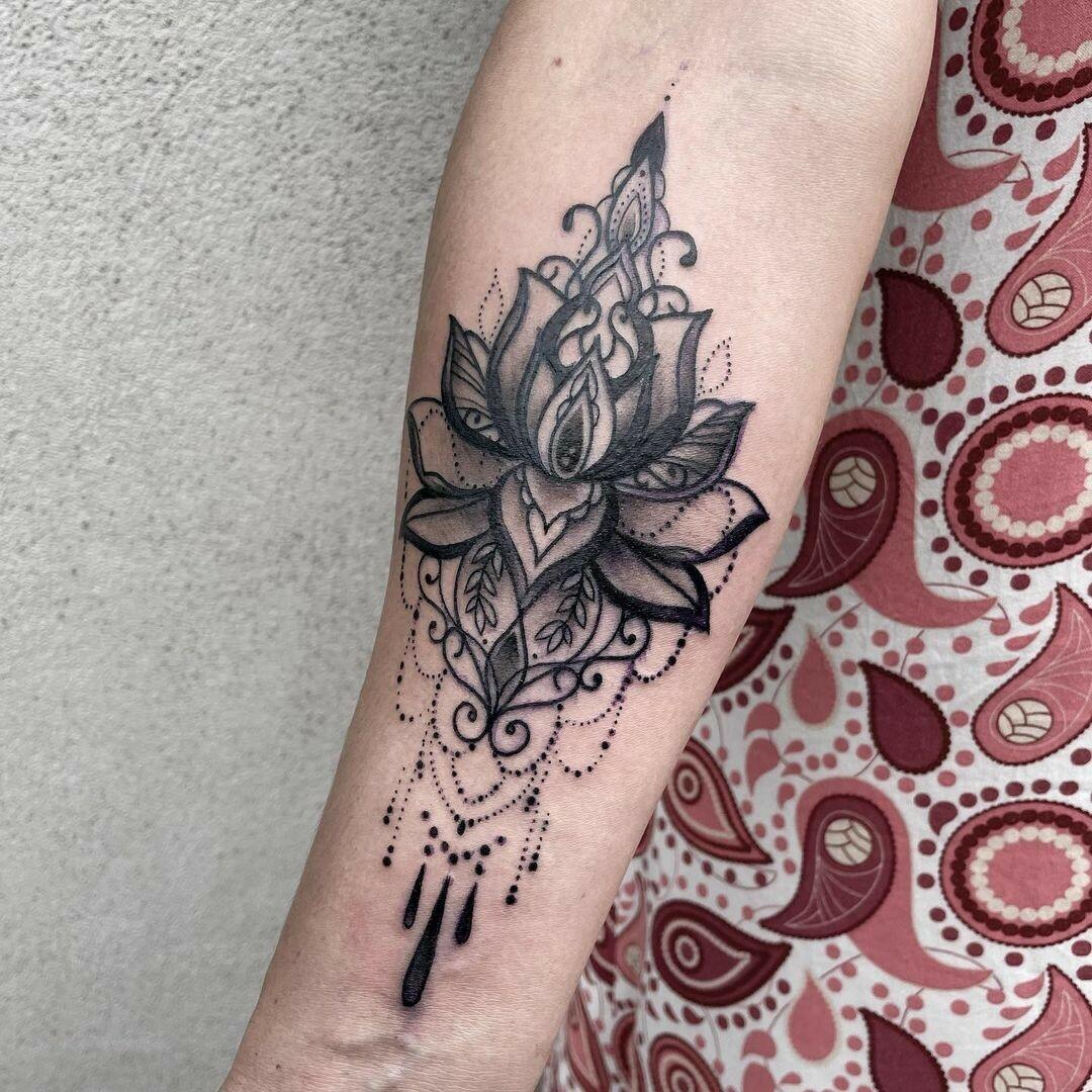 Inksearch tattoo Black Cats Tattoo