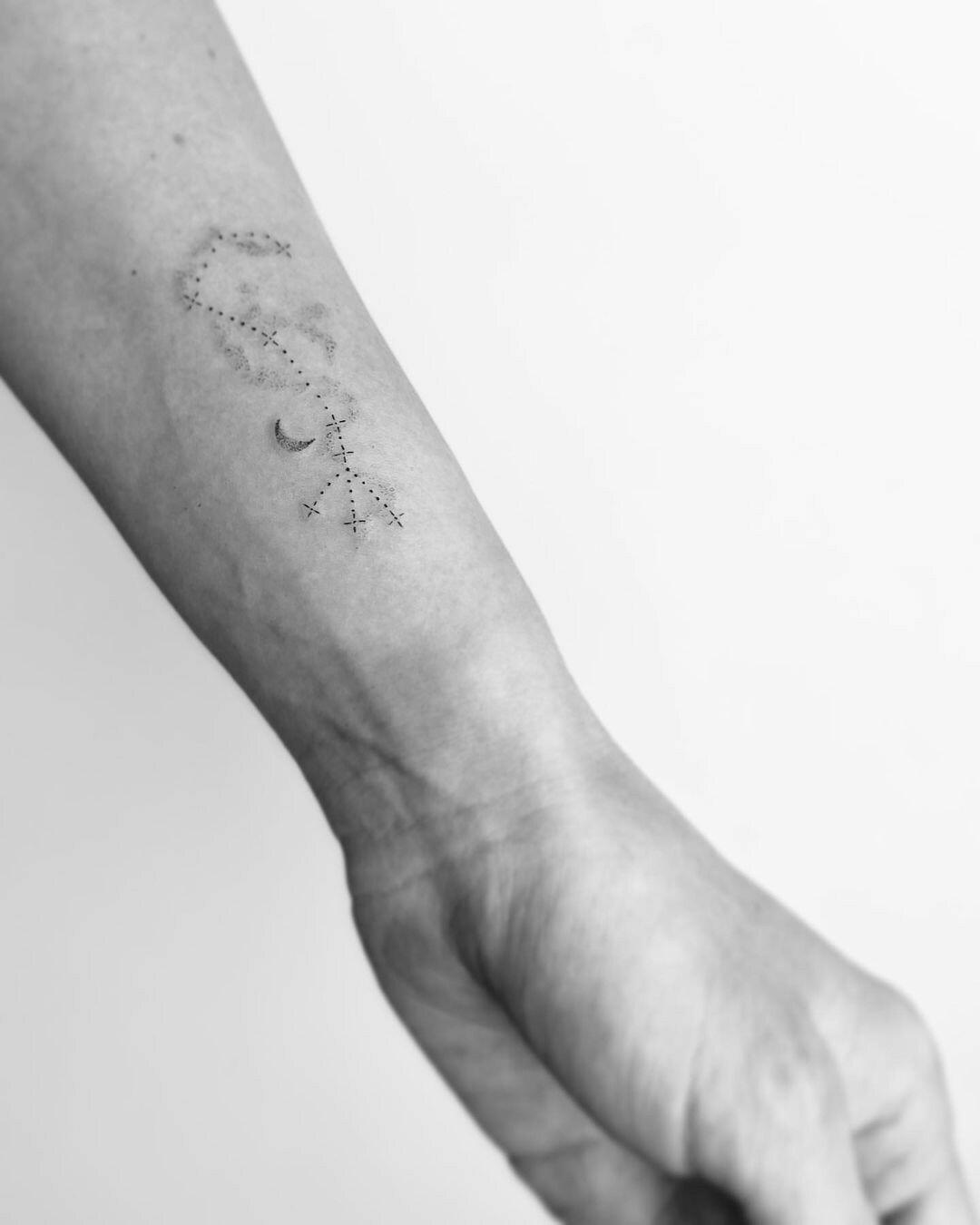 Inksearch tattoo mesandraws.tattoo