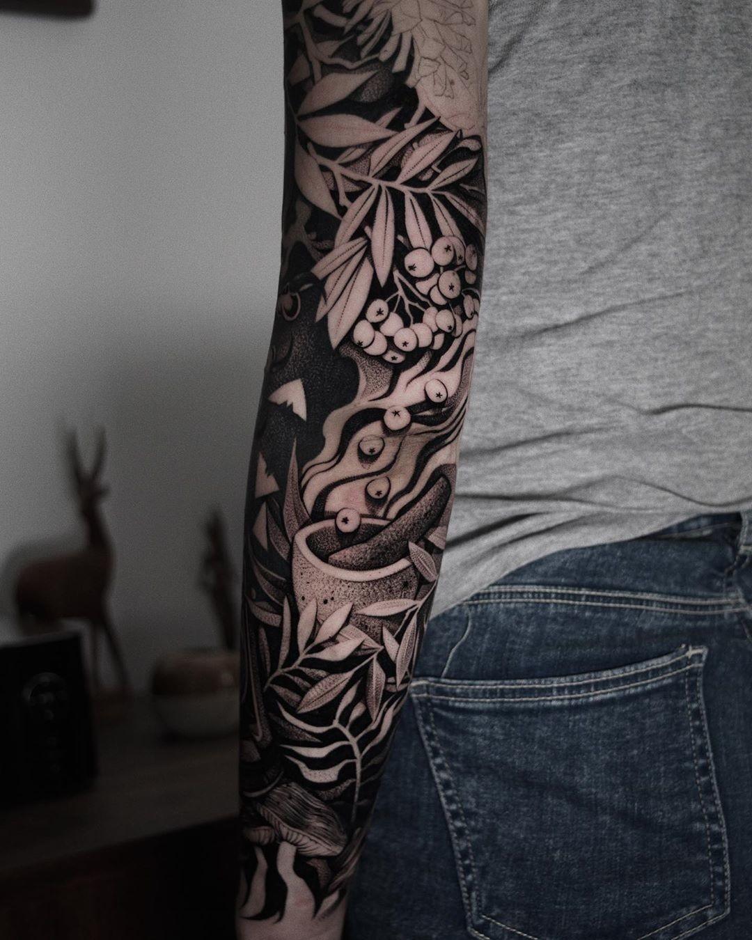 Inksearch tattoo Patryk Chybowski (Boski Tattoo)