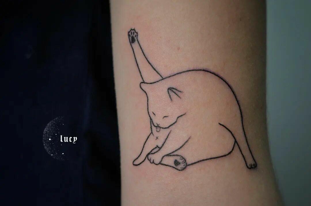 Inksearch tattoo Lucy_handpoke