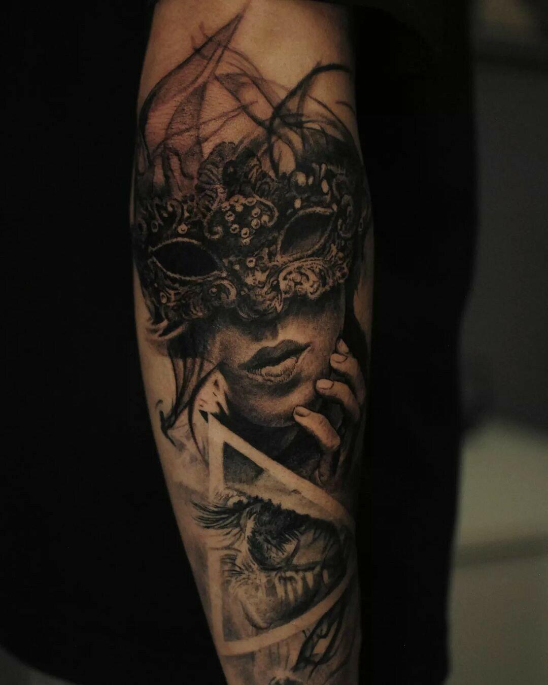 Inksearch tattoo Marcin Nencek Grey eye Tattoo