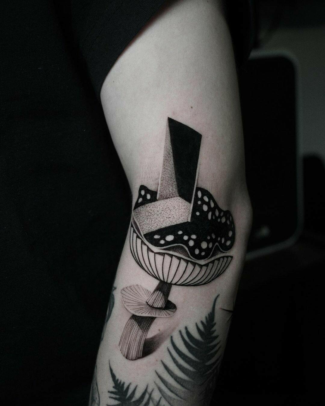 Inksearch tattoo Patryk Chybowski (Boski Tattoo)