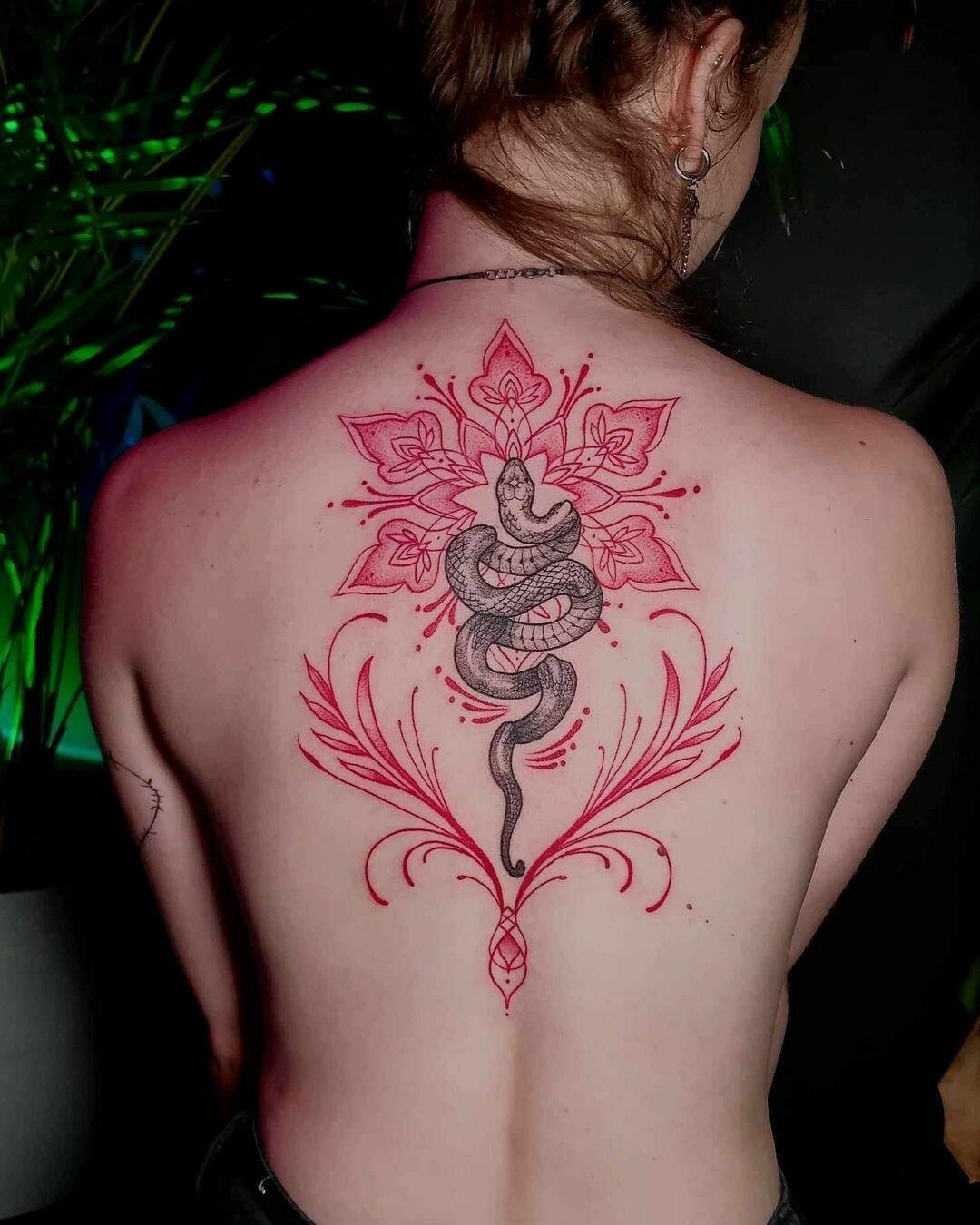 Inksearch tattoo La Familia Tattoo Shop