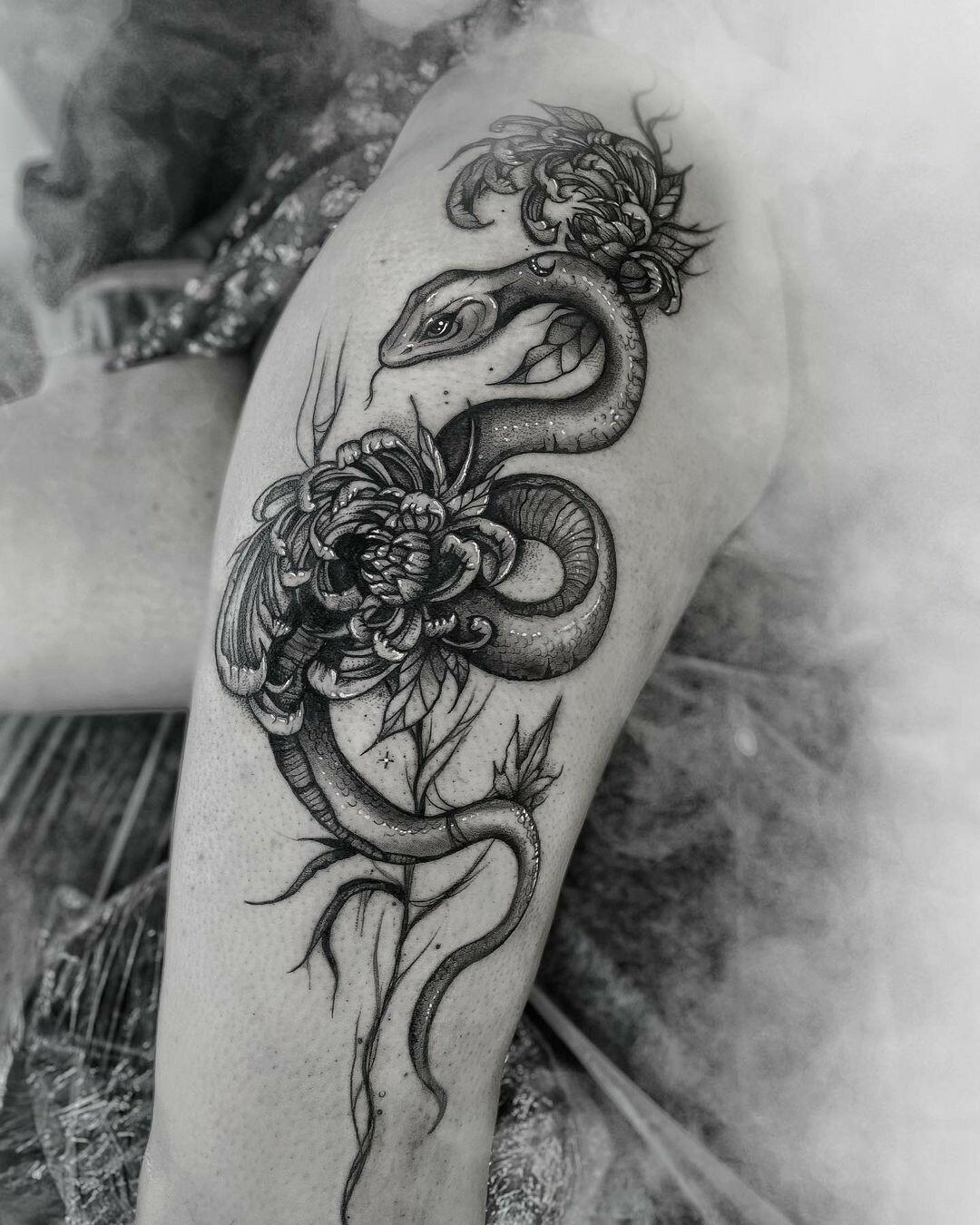 Inksearch tattoo Emanuela Latoszek 🌙 The Sacred Touch ⚜️