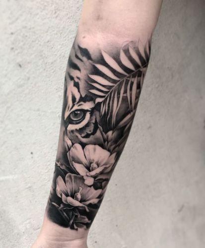 Agata Brekiesz inksearch tattoo